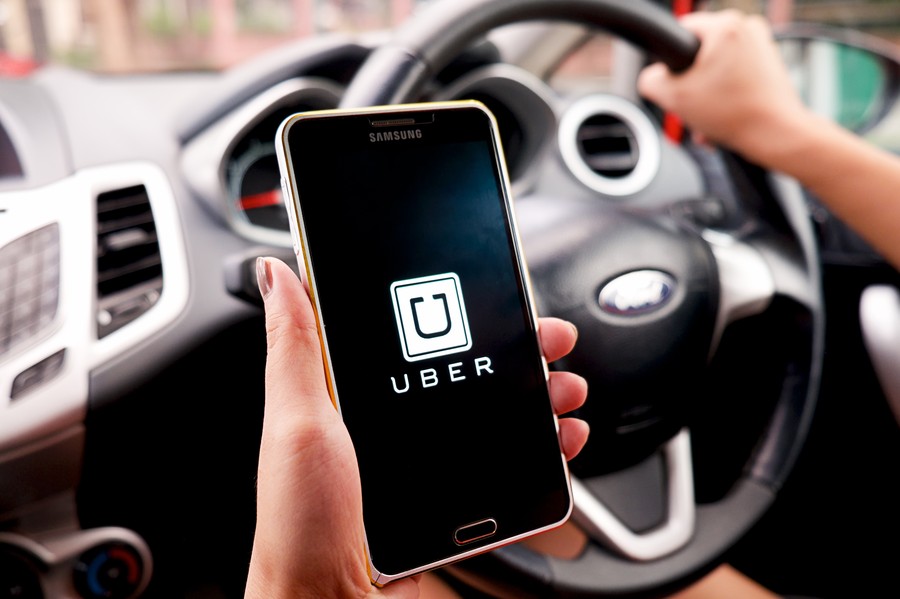 限編輯用_Uber_Prathan Chorruangsak_Shutterstock.jpg