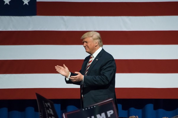 限編輯使用川普 Evan El-Amin_Donald Trump_shutterstock_487