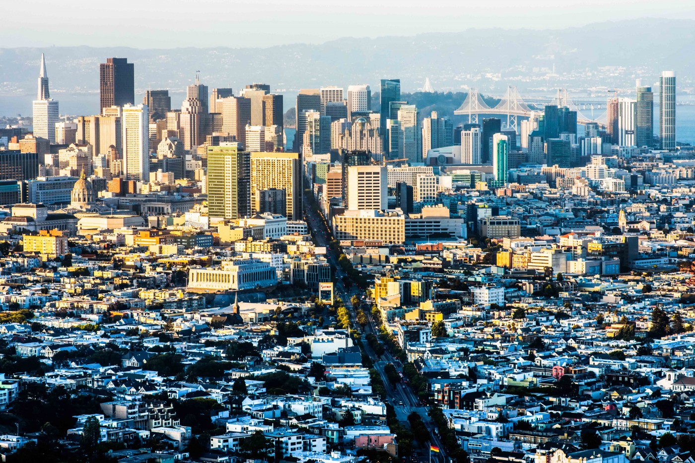 矽谷_silicon valley_shutterstock_524035939.jpg
