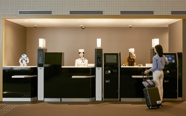 怪異酒店henn-na-hotel_designboom_004.jpg