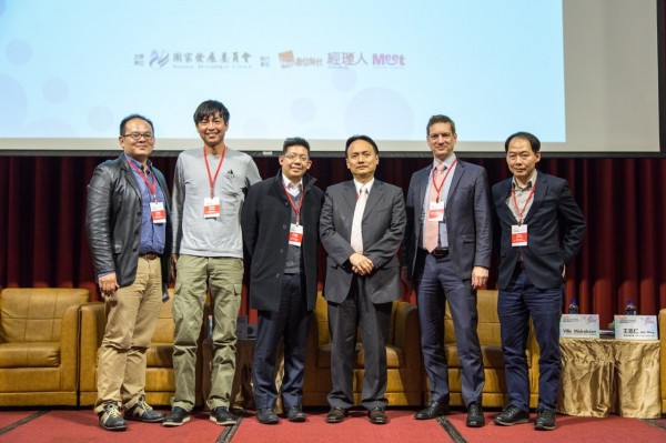 客座創業家論壇與談人(由左至右)南星加速器創辦人朱宜振、廠星科技創辦人洪家頌、中保無限+執行長林建涵