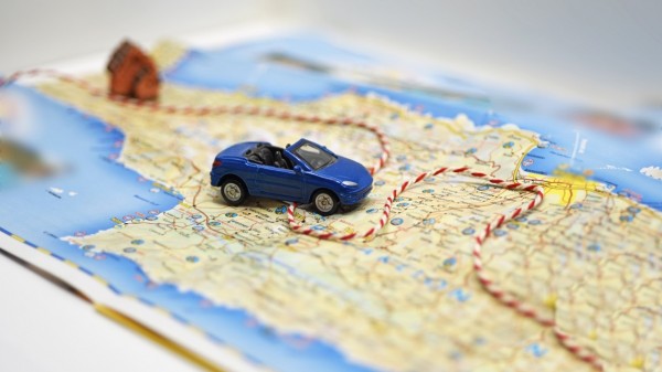 roadtrip_shutterstock_523500343 (1280x719).jpg