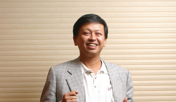 張明正1.jpg