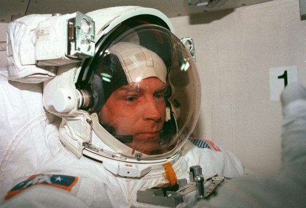 Spacesuit_28051077292_7fa80d9133_k.jpg