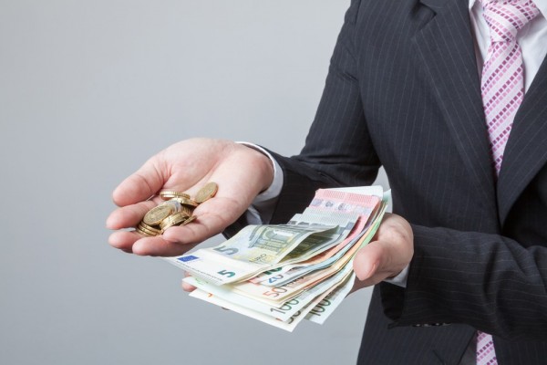 money_shutterstock_443781070.jpg