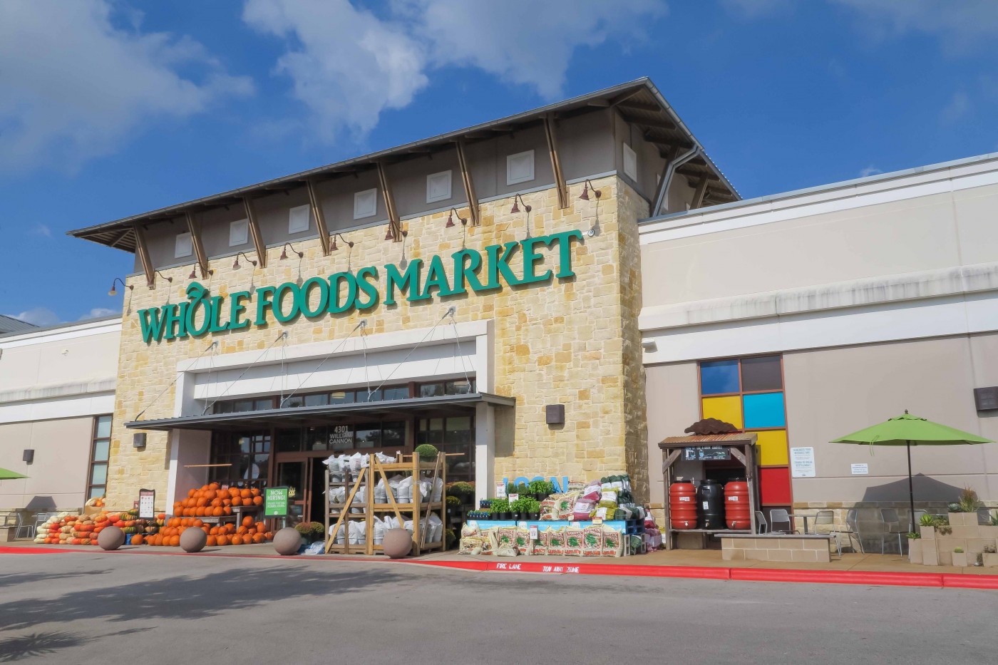 Whole Foods_shutterstock_487458292.jpg