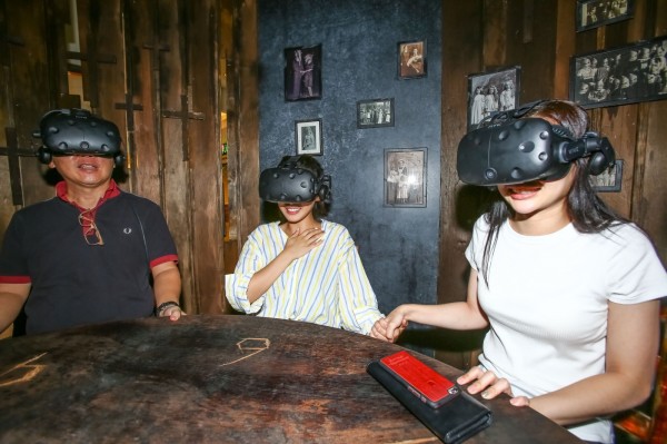 VR+次世代體驗館_2017_08_14_蔡仁譯攝-1.jpg