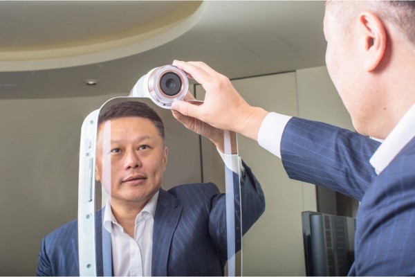 HiMirror