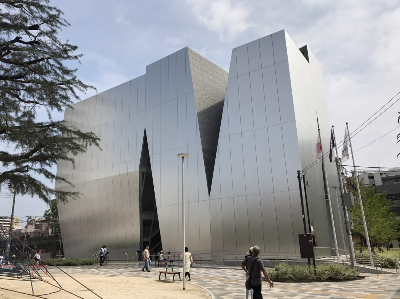 墨田北斎美術館-妹島和世得獎作品,光與倒影的趣味.jpg