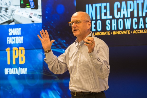Intel-CEO-Showcase-2.jpg