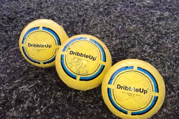 DribbleUp smart soccer ball