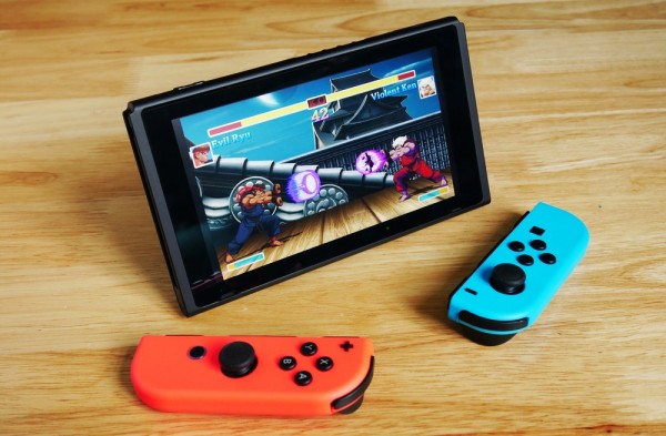 shutterstock_668182264_Nintendo Switch_僅限編輯使用.jpg