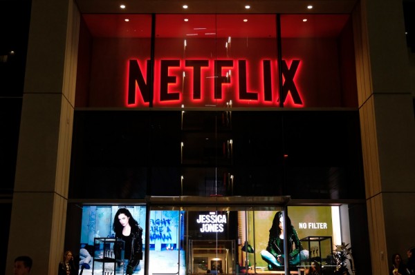  Netflix首次收购电影工作室，喊出未来10年投入10亿美元做内容