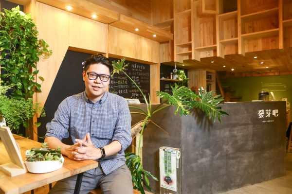 綠藤生機共同創辦人鄭涵睿3.PNG
