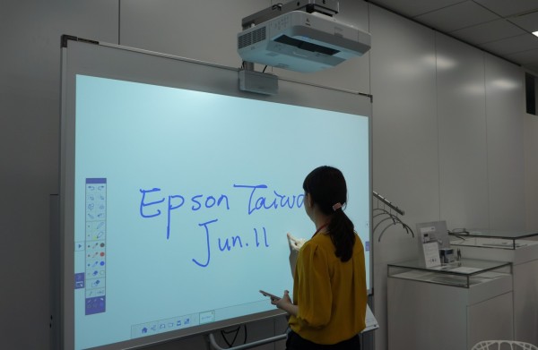 EPSON投影機