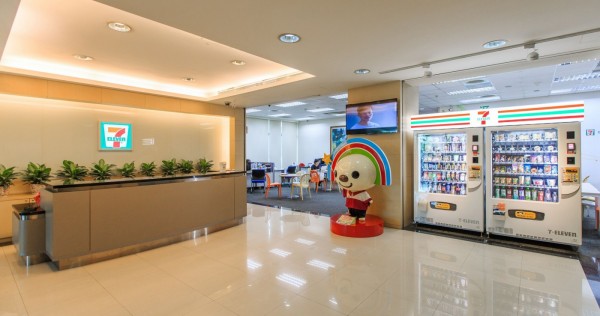 7-ELEVEN所提供全新智能型自販機門市,可滿足辦公大樓及廠內員工即食即飲需求。.jpg