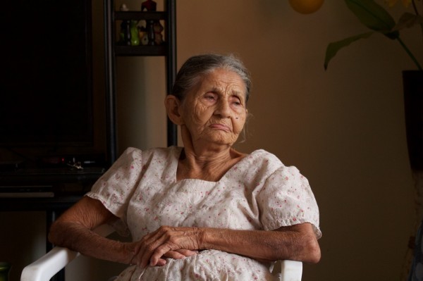 elder-1023145_1920.jpg