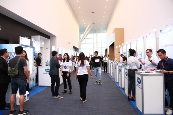 10家國外新創企業及國內逾50組新創團隊於現場交流展示