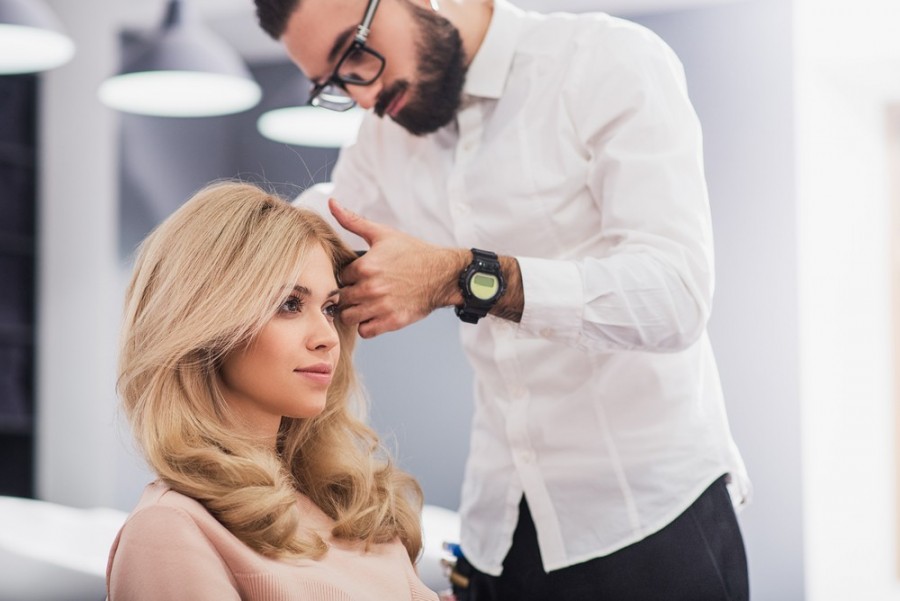 shutterstock_546133900_Hair_stylist.jpg