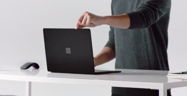Surface Laptop 2 除了Surface筆電升級外,微軟發表會壓軸驚喜:頭戴式無線藍牙耳機