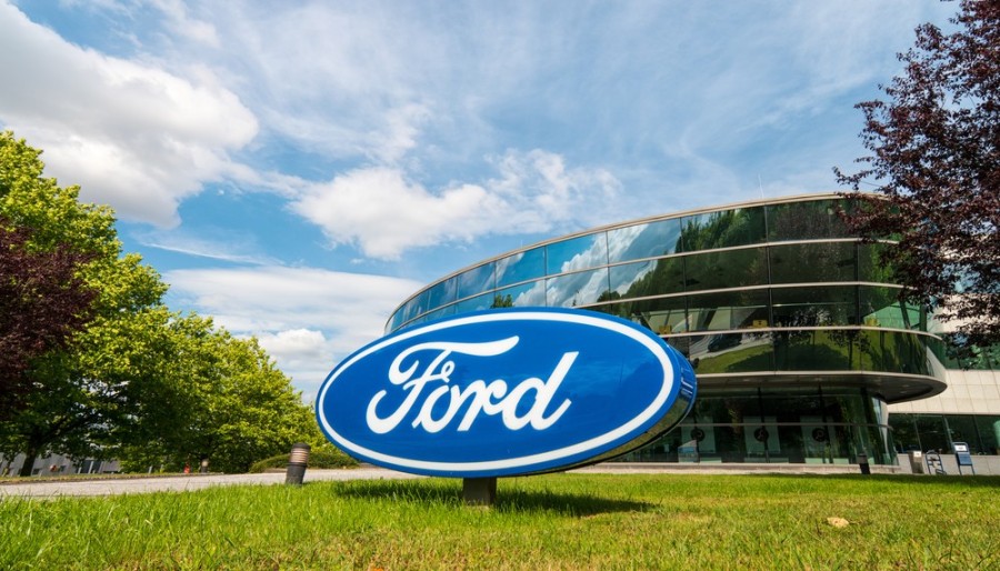 限編輯使用_shutterstock_719335846_ford.jpg
