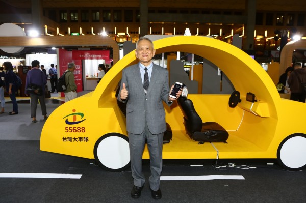 台北市電腦商業同業公會總幹事杜全昌於行動生活區接受採訪時表示,希望未來能讓全民了解與享受到行動支付的