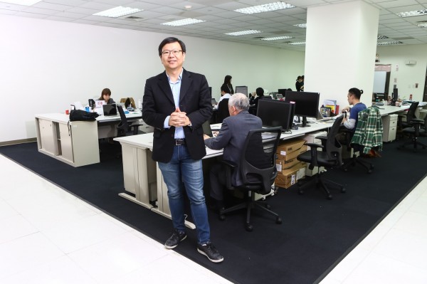 劉奕成