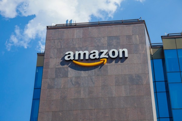 限編輯使用_Amazon亞馬遜_Ioan Panaite_shutterstock_10808293