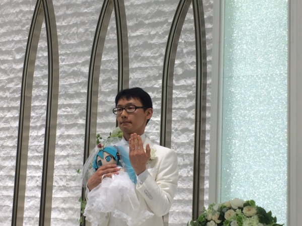 與初音結婚的日本男人1.PNG