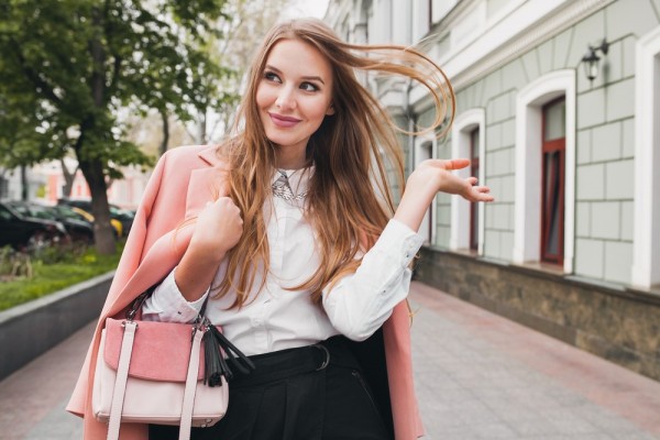 shutterstock_579971776_girl.jpg