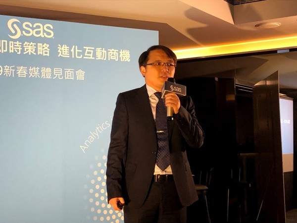 鈊象電子副處長姜伯威