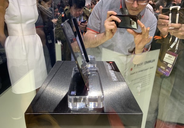 華為 5G 折疊 手機 mate x
