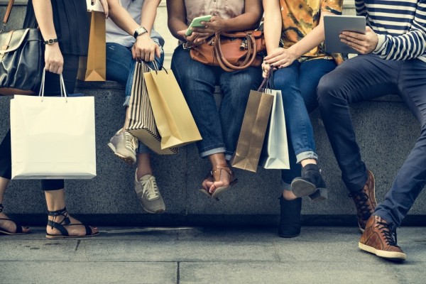 shutterstock_499123939_shopping.jpg