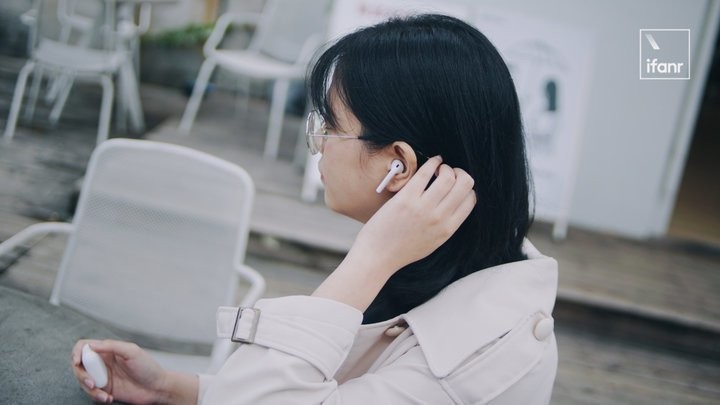 AirPods 在全球各地用戶中已經成為了一種文化現象.jpg