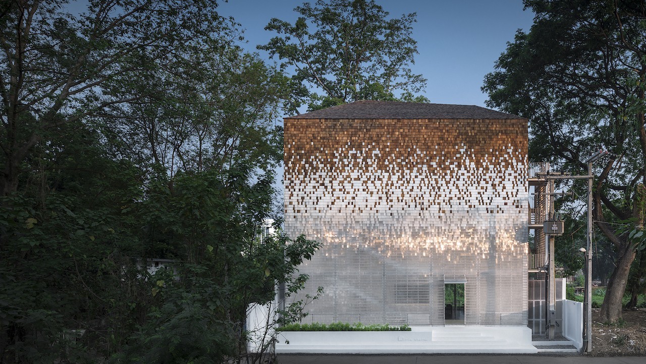 閃耀著波光粼粼 以傳統木瓦為靈感 清邁精品飯店little Shelter 有著輕盈的半透明感 Shoppingdesign