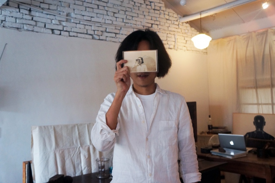 NADA古道具-蝕器-09 女孩與阿仁.jpg