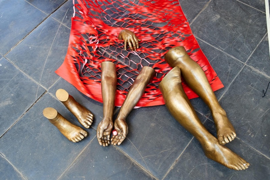 塩田千春展-shiota_pic7.jpg