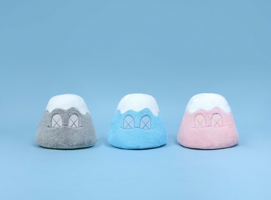 KAWS-holiday-japan-07.jpg