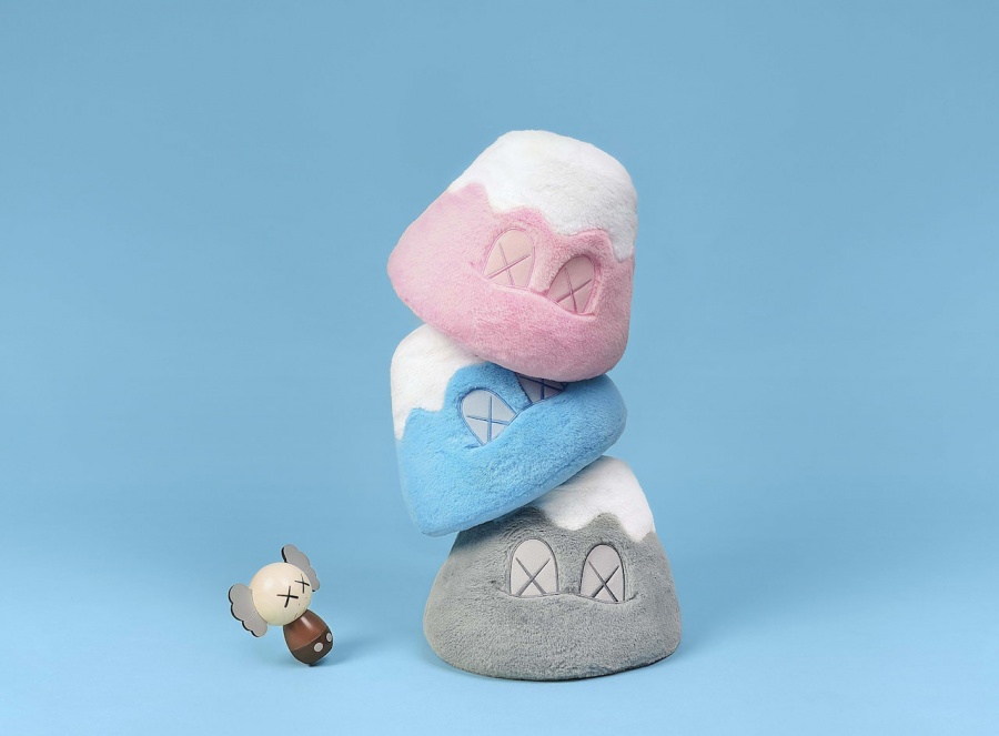 KAWS-holiday-japan-12.jpg