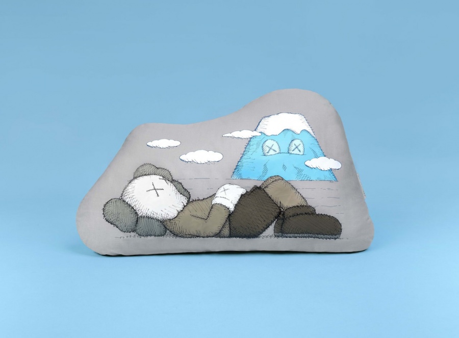 KAWS-holiday-japan-19.jpg