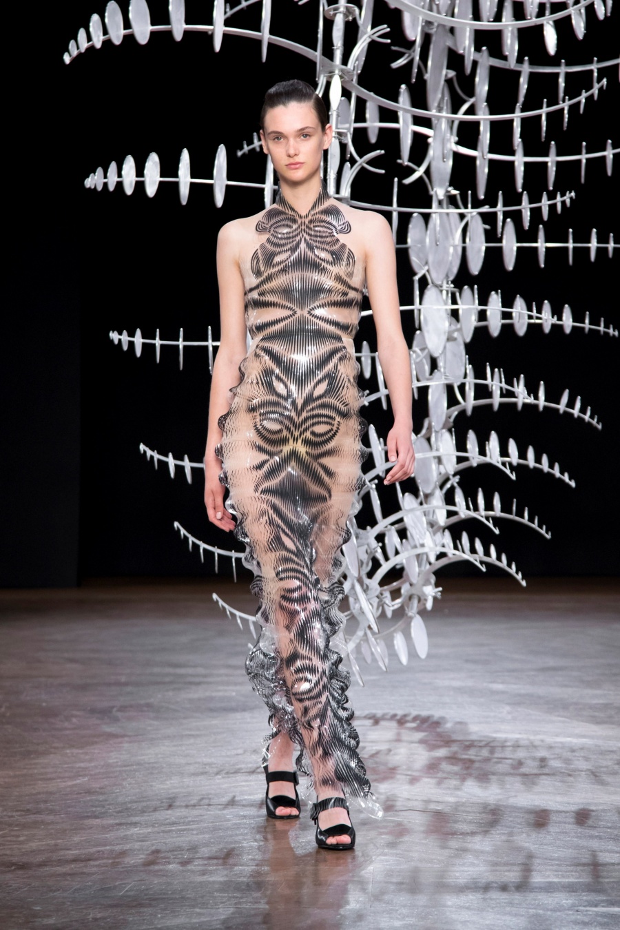 iris-van-herpen-hypnosis08.jpg