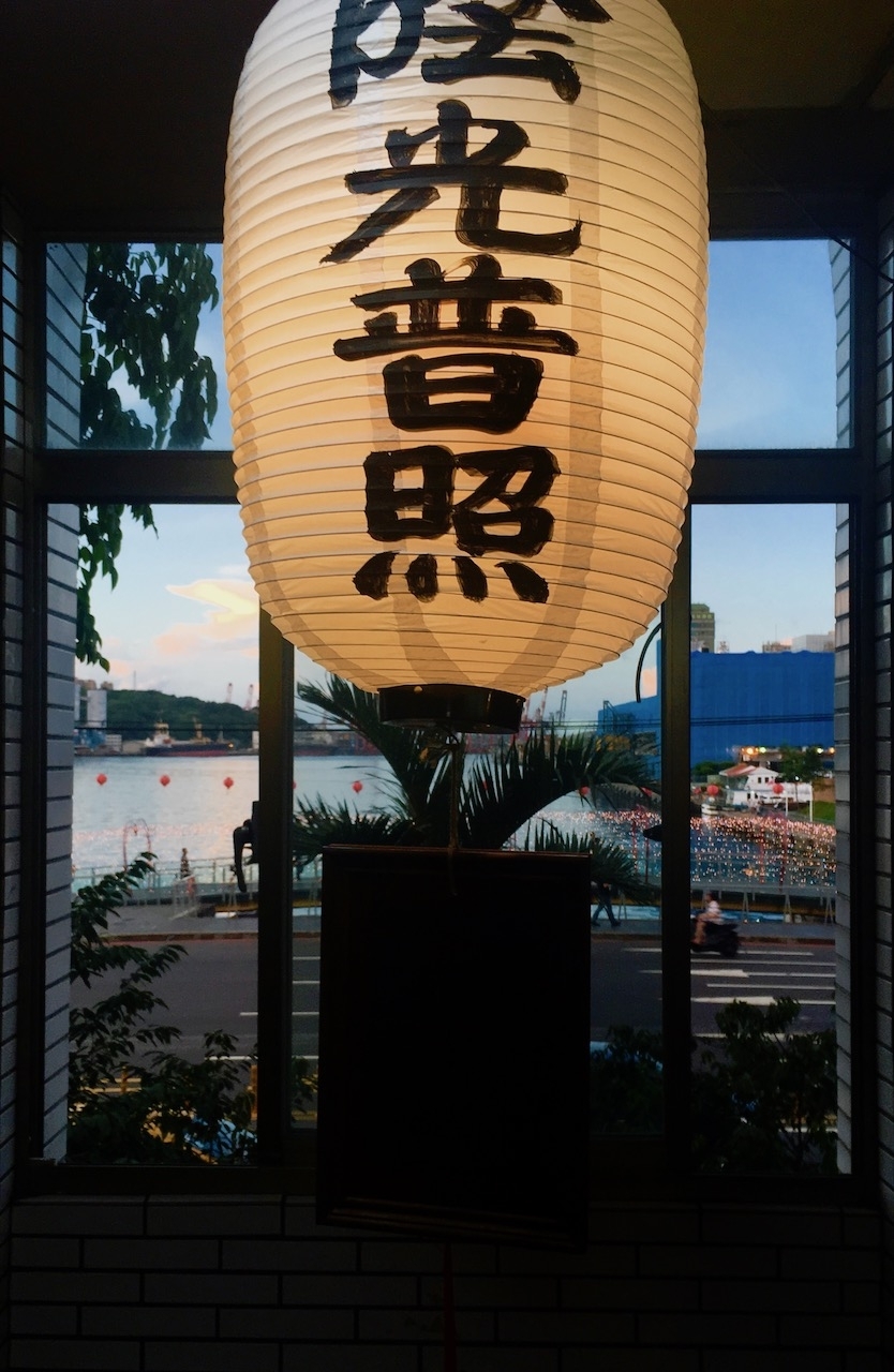陰光普照燈籠.jpg