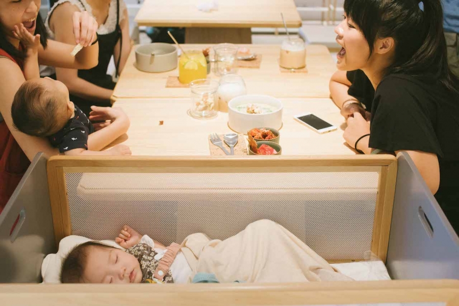 NICE TO MEET U newborn & café_是一間歡迎大人、小孩與小嬰兒的咖啡館。