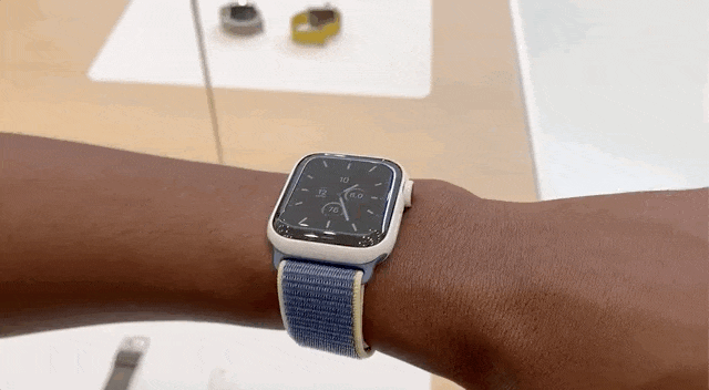 Apple Watch13 (1).gif
