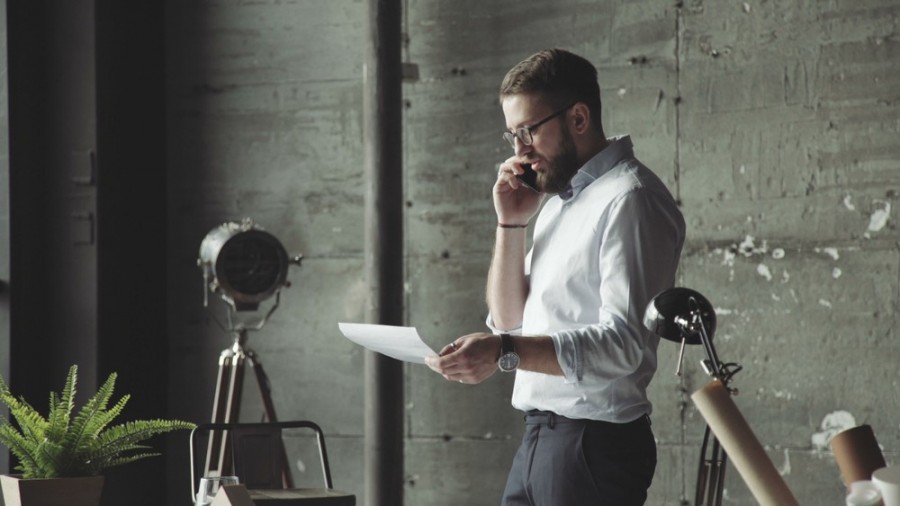 shutterstock_1085276096_businessman.jpg