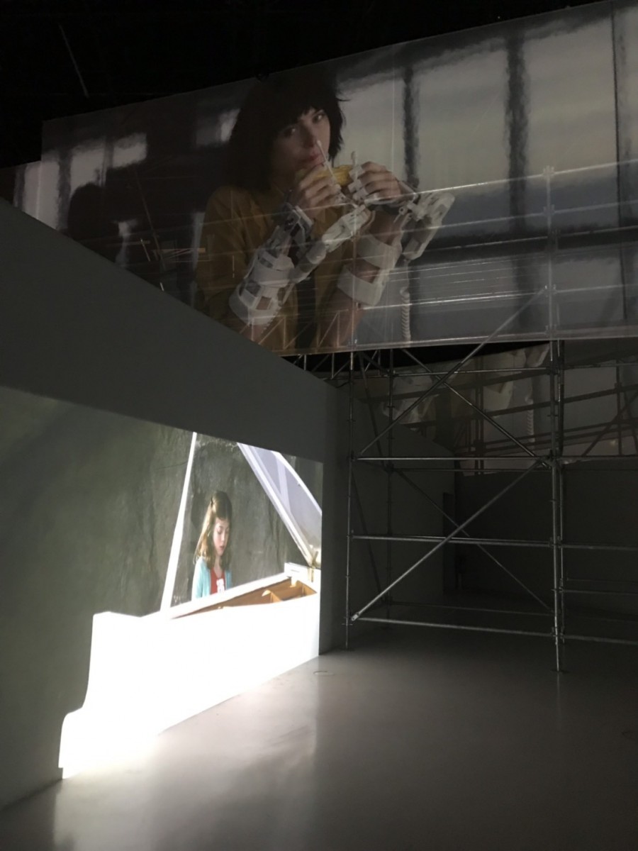 AI科技協助身障者飲食和彈鋼琴,藝術、建築和科技博物館,非常當代的展出
