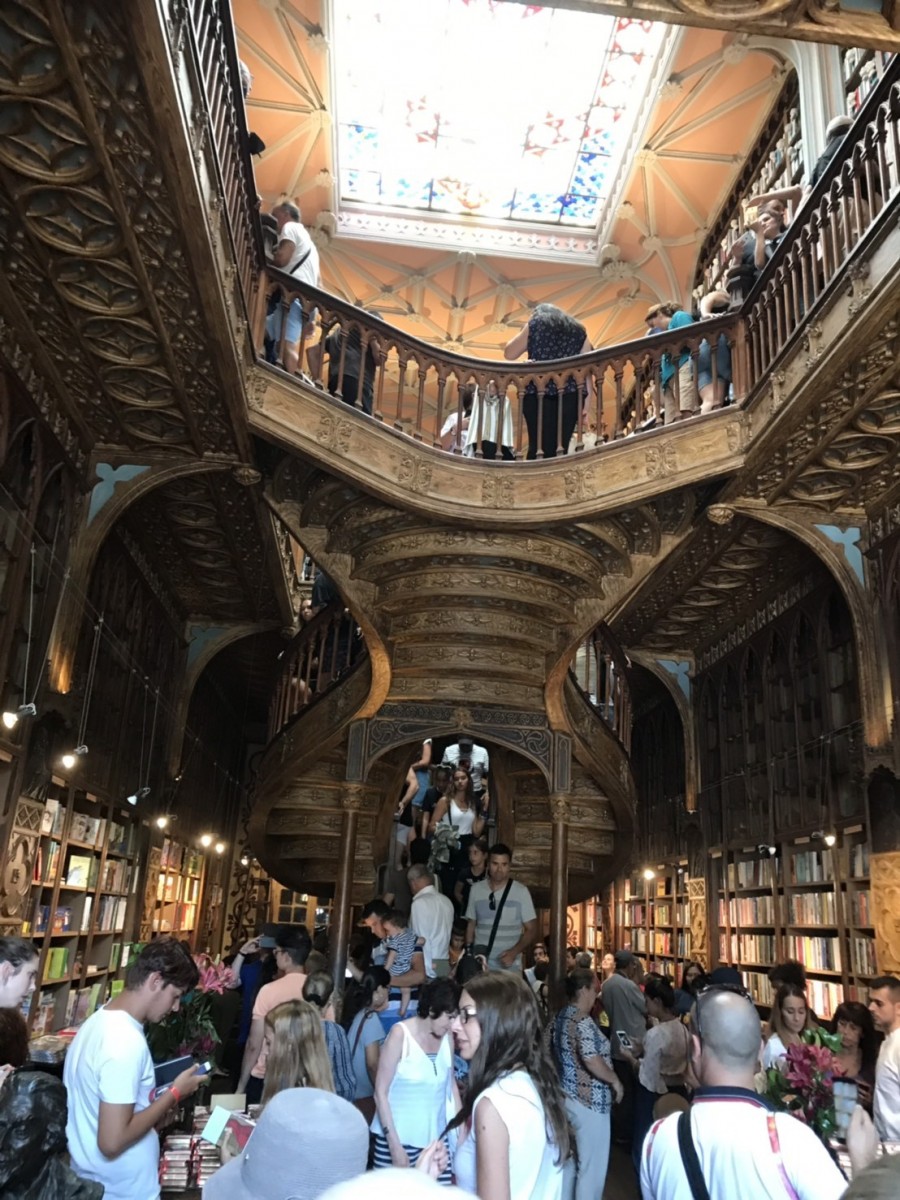 世界上最美麗的書店Livraria Lello