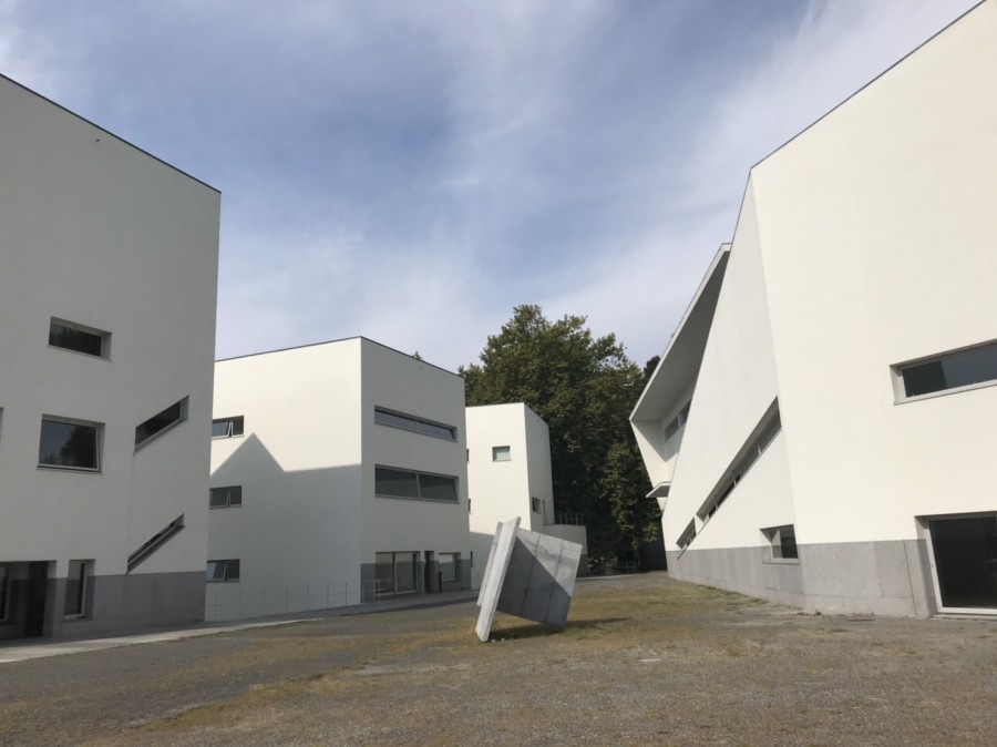 波爾圖建築學系館,可看到很多Siza的設計元素