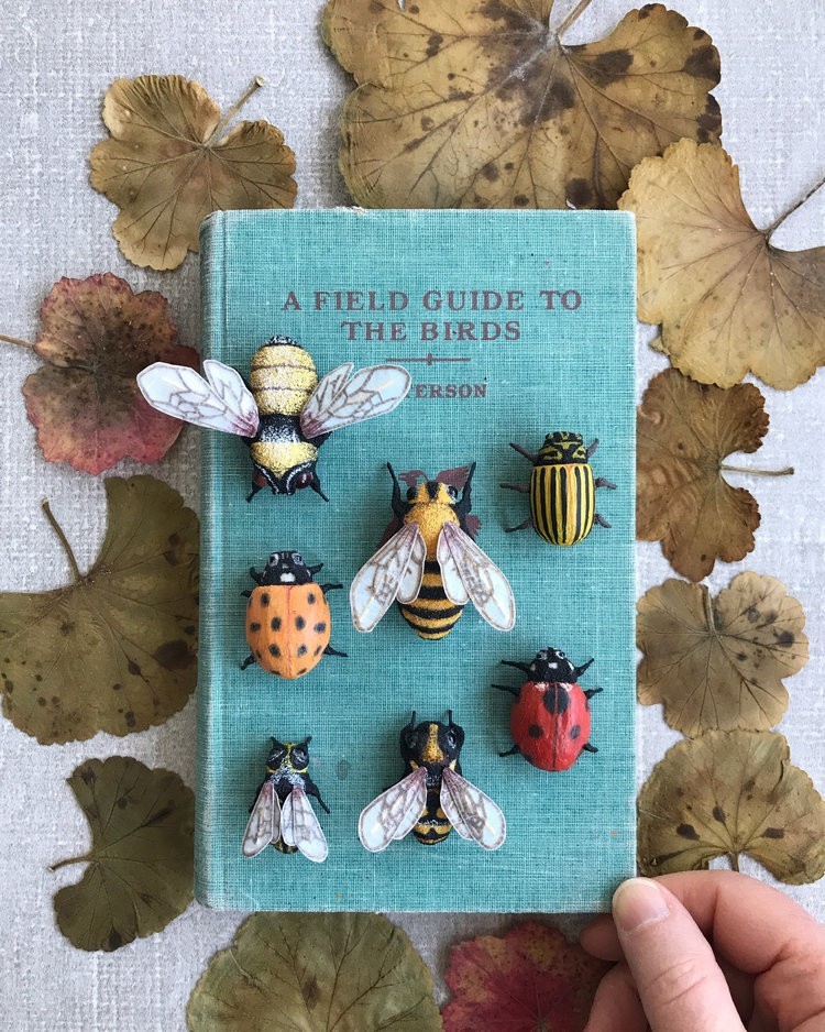 14 Ann Wood Woodlucker Insects_01.jpg 纸艺术的全新境界!美国艺术家奶奶 Ann Wood 似幻似真的纸花、蔬果、羽毛、昆虫 14
