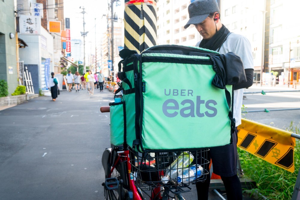 Uber執行長驅走創辦人、打造估值500億美元外賣規模！如何扛住疫情 